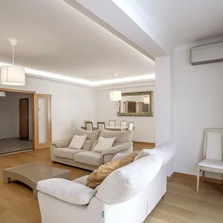 Alameda Grand Terrace By Homing Апартаменты