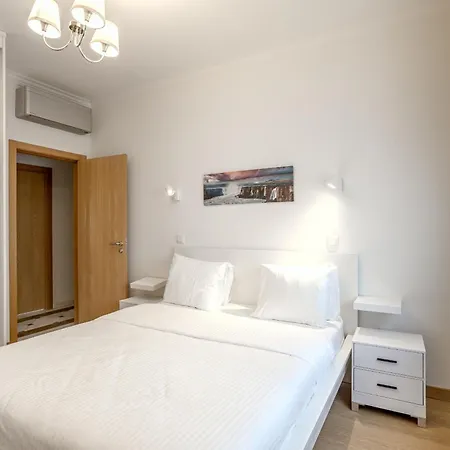 Alameda Grand Terrace By Homing